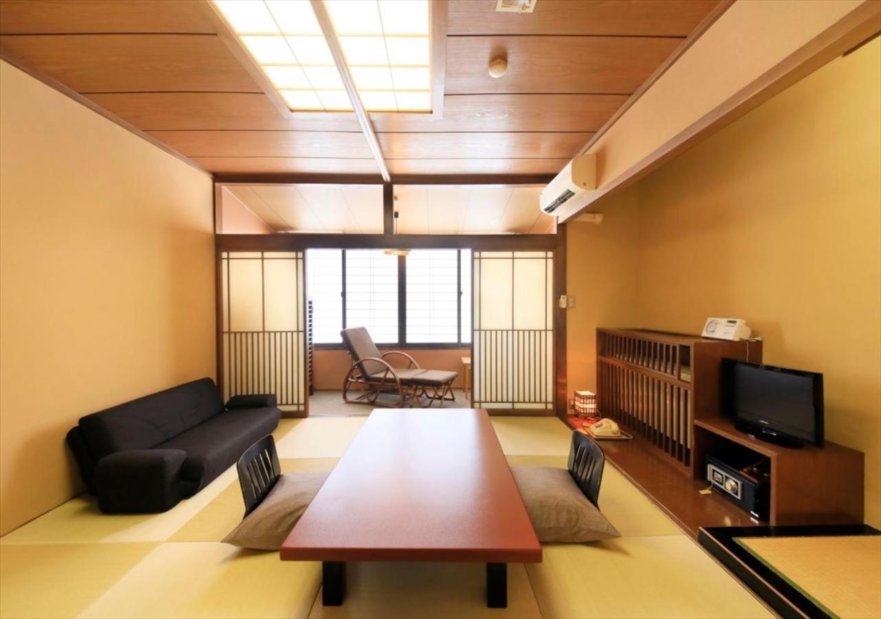 Saikatei Jidaiya Hotel Kaminoyama Quarto foto
